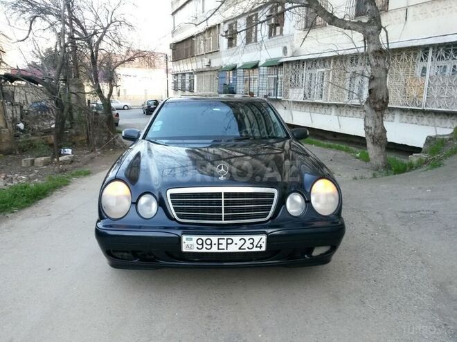 Mercedes E 220 2000, 450,000 km - 2.2 l - Bakı