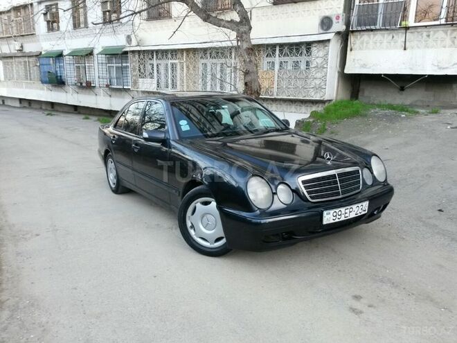 Mercedes E 220 2000, 450,000 km - 2.2 l - Bakı