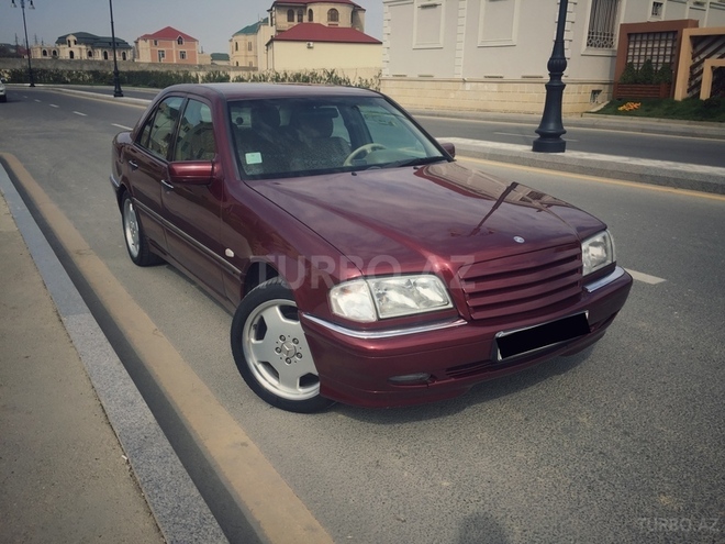 Mercedes C 200 1999, 235,000 km - 2.0 l - Bakı