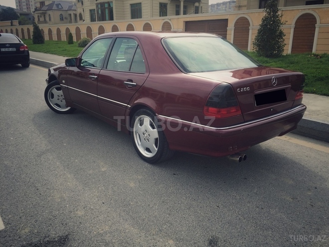 Mercedes C 200 1999, 235,000 km - 2.0 l - Bakı