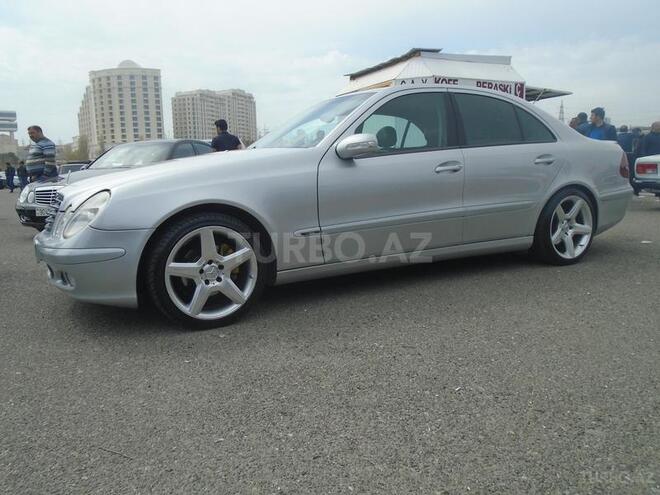Mercedes E 220 2003, 245,000 km - 2.2 л - Bakı