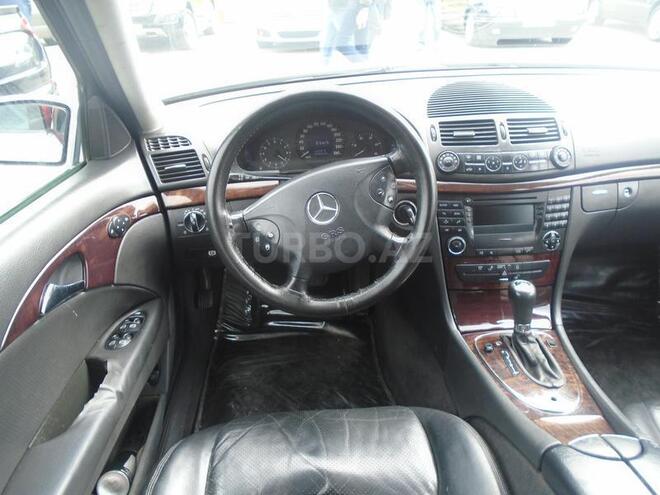 Mercedes E 220 2003, 245,000 km - 2.2 л - Bakı