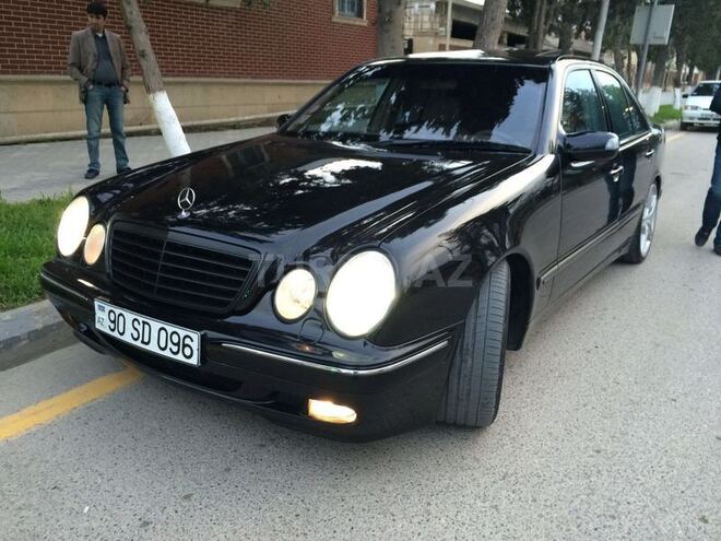 Mercedes E 320 2001, 166,600 km - 3.2 л - Ağsu