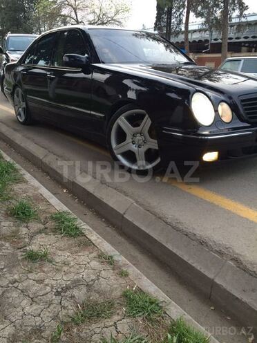 Mercedes E 320 2001, 166,600 km - 3.2 л - Ağsu