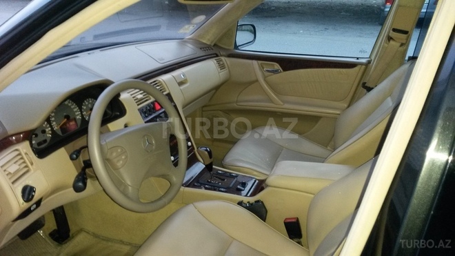 Mercedes E 320 2001, 166,600 km - 3.2 л - Ağsu