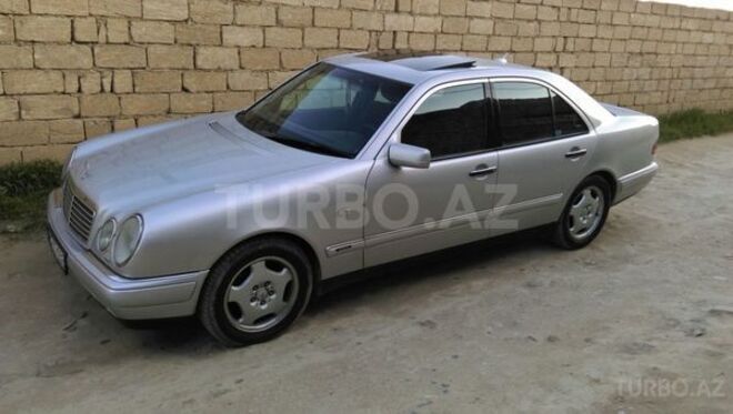 Mercedes E 240 1998, 325,458 km - 2.4 л - Sumqayıt