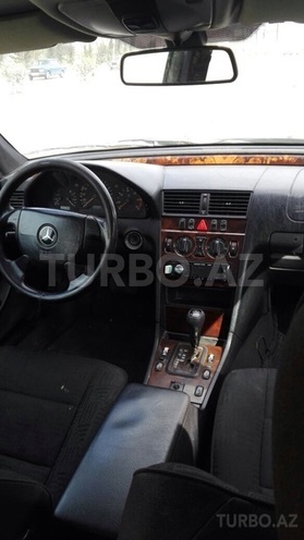 Mercedes C 220 1999, 150,000 km - 2.2 l - Sumqayıt