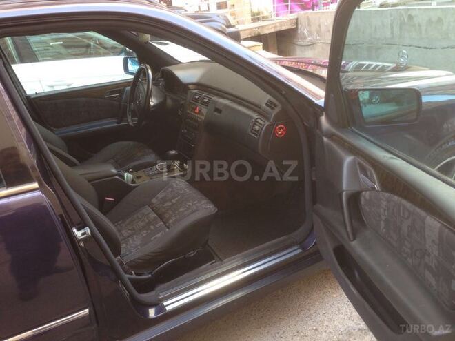 Mercedes E 280 1996, 300,000 km - 2.8 л - Bakı