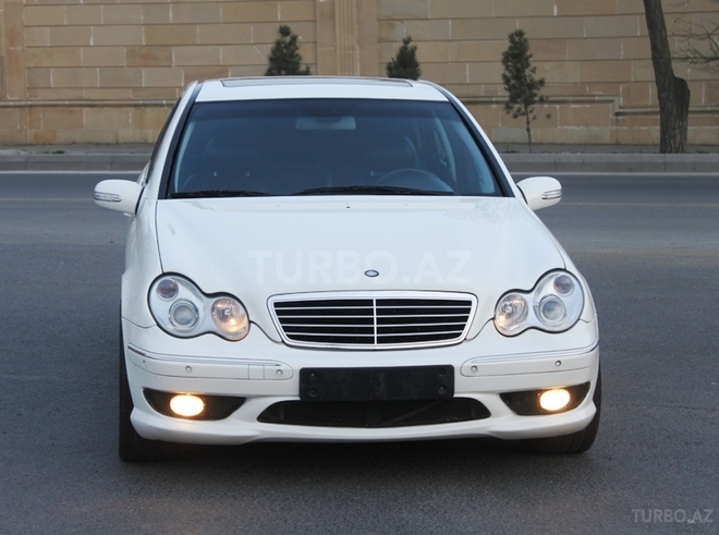 Mercedes C 32 AMG 2001, 171,000 km - 3.2 l - Bakı