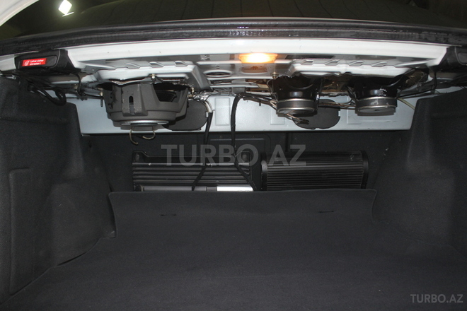 Mercedes C 32 AMG 2001, 171,000 km - 3.2 l - Bakı
