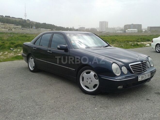 Mercedes E 220 2000, 320,573 km - 2.2 л - Bakı