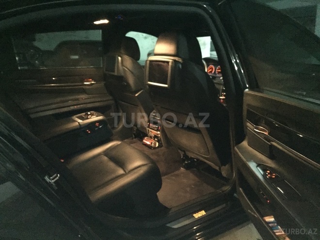 BMW 750 2009, 57,580 km - 4.4 l - Bakı