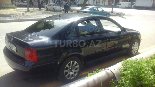 Volkswagen Passat 1999, 379,335 km - 1.8 l - Bakı