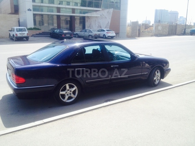 Mercedes E 230 1996, 396,000 km - 2.3 l - Bakı