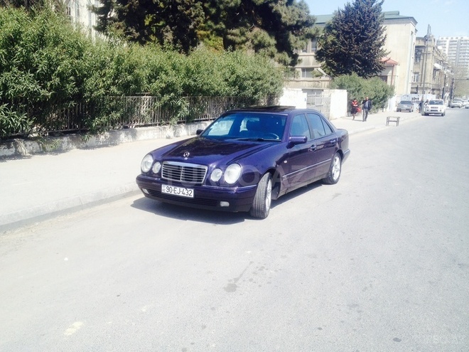Mercedes E 230 1996, 396,000 km - 2.3 l - Bakı