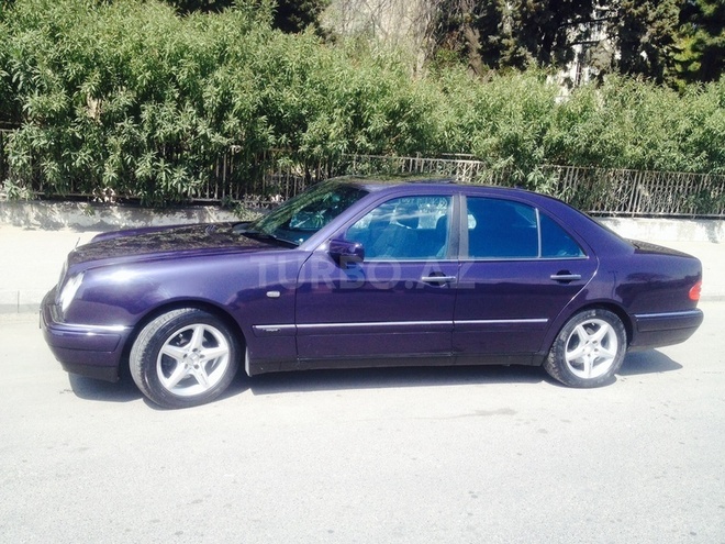 Mercedes E 230 1996, 396,000 km - 2.3 l - Bakı