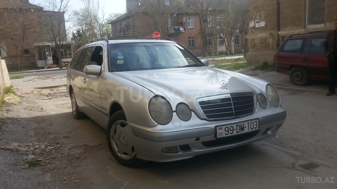 Mercedes E 220 2002, 175,000 km - 2.2 л - Sumqayıt
