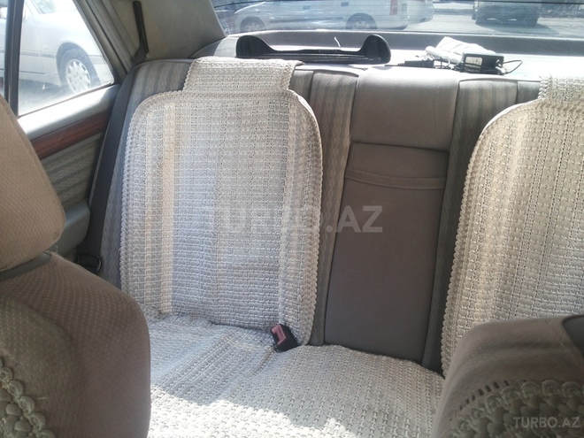 Mercedes E 200 1991, 443,500 km - 2.0 l - Bakı