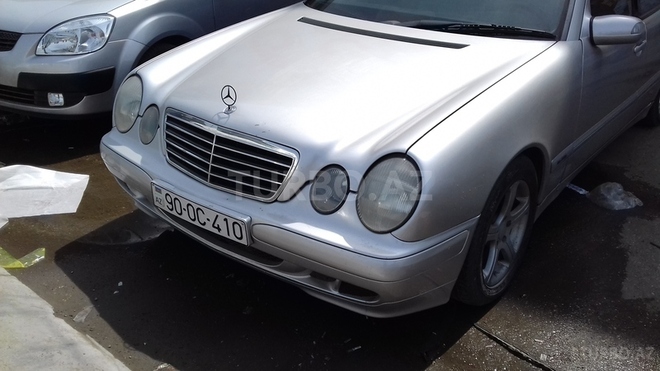 Mercedes E 200 2000, 235,000 km - 2.0 l - Bakı