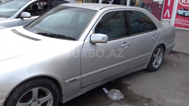 Mercedes E 200 2000, 235,000 km - 2.0 l - Bakı