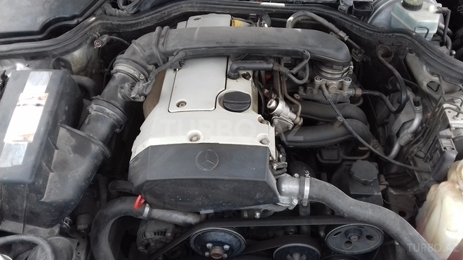 Mercedes E 200 2000, 235,000 km - 2.0 l - Bakı