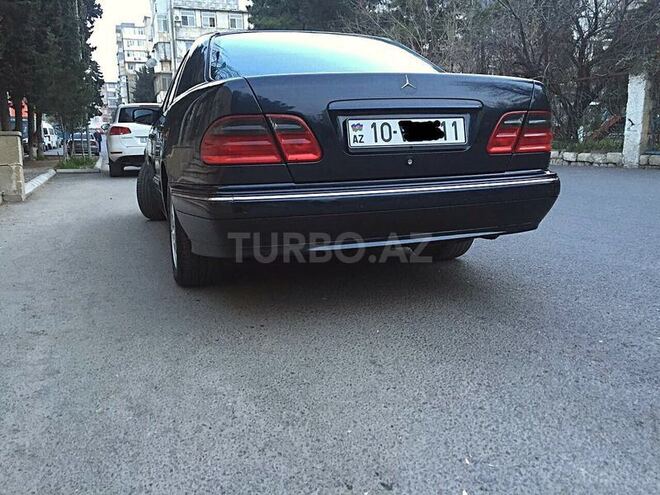 Mercedes E 240 2000, 222,000 km - 2.6 l - Bakı