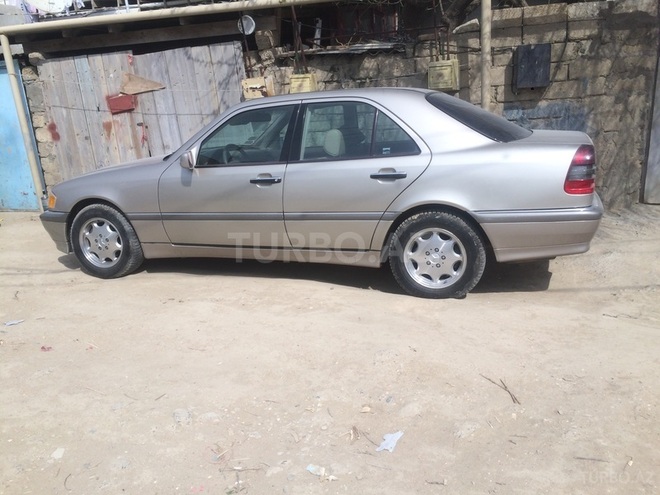 Mercedes C 230 1999, 138,000 km - 2.3 l - Bakı