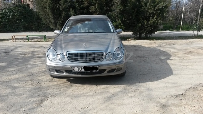 Mercedes E 220 2003, 236,000 km - 2.2 л - Bakı