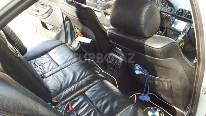 BMW 523 1998, 260,000 km - 2.5 l - Mingəçevir