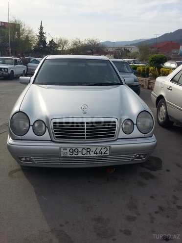 Mercedes E 220 1999, 320,000 km - 2.2 l - Zaqatala