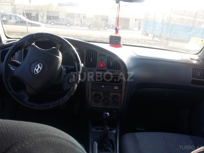 Hyundai Elantra 2004, 215,000 km - 2.0 л - Sumqayıt