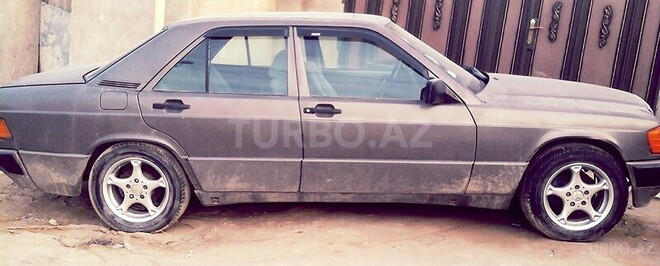 Mercedes 190 1993, 201,442 km - 1.8 л - Bakı