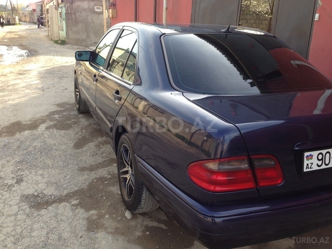 Mercedes E 230 1996, 250,000 km - 2.3 l - Sumqayıt