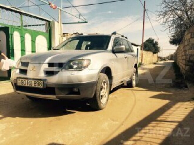 Mitsubishi Outlander 2004, 112,000 km - 2.4 л - Bakı