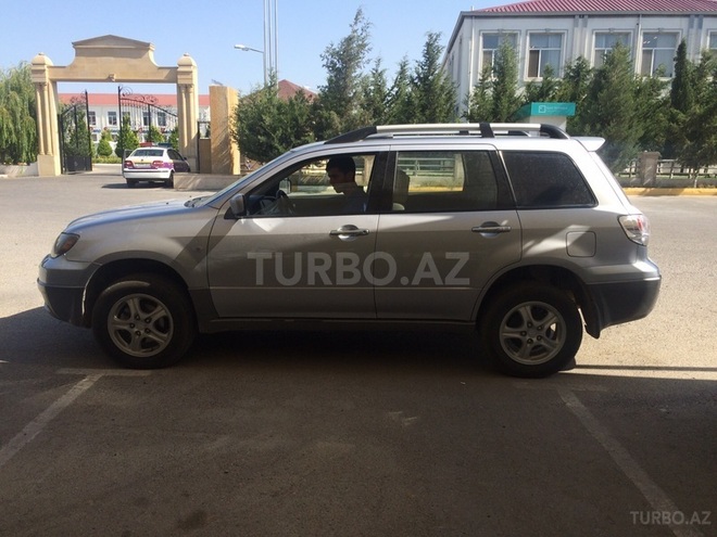 Mitsubishi Outlander 2004, 112,000 km - 2.4 л - Bakı