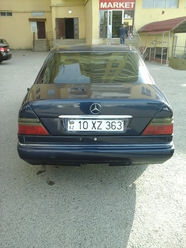 Mercedes E 200 1995, 310,000 km - 2.0 l - Xırdalan