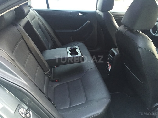 Volkswagen Jetta 2011, 67,000 km - 2.5 l - Bakı