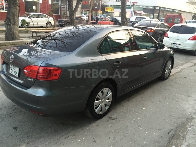 Volkswagen Jetta 2011, 67,000 km - 2.5 l - Bakı