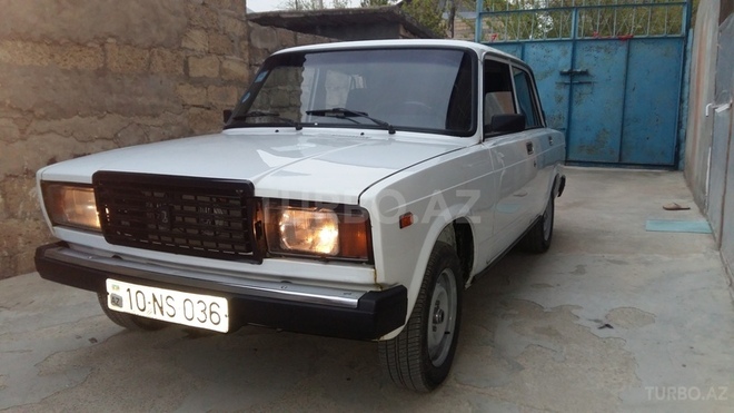 LADA (VAZ) 2107 2005, 144,000 km - 1.5 l - Yevlax