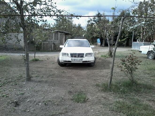 Mercedes C 180 1994, 300,000 km - 1.8 л - Bakı