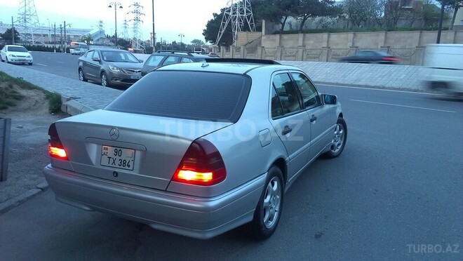 Mercedes C 230 2000, 230,000 km - 2.3 л - Bakı