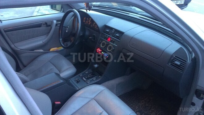 Mercedes C 230 2000, 230,000 km - 2.3 л - Bakı