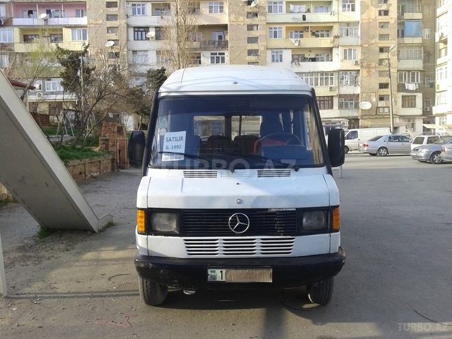 Mercedes 208 D 1992, 360,000 km - 0.3 l - Bakı