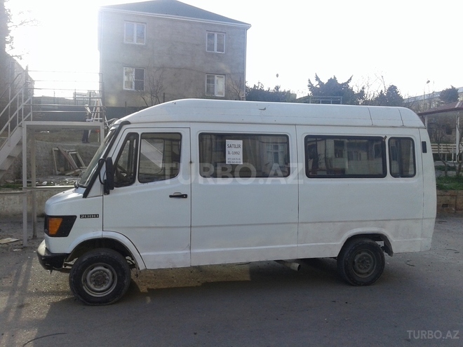 Mercedes 208 D 1992, 360,000 km - 0.3 l - Bakı