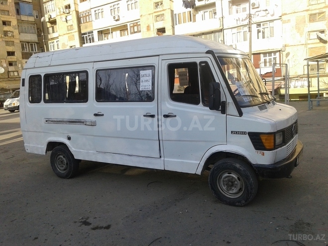 Mercedes 208 D 1992, 360,000 km - 0.3 l - Bakı