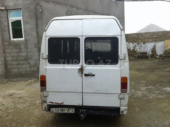 Mercedes 208 D 1992, 360,000 km - 0.3 l - Bakı