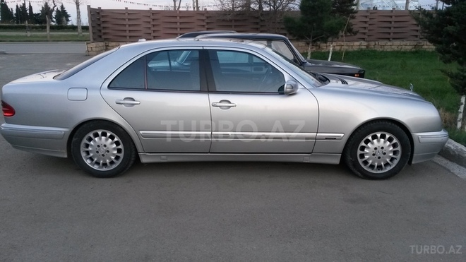 Mercedes E 280 2000, 312,000 km - 2.8 л - Şirvan