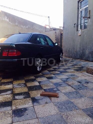 Mercedes E 230 1997, 217,356 km - 2.3 l - Bakı