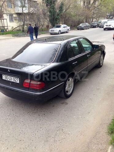 Mercedes E 230 1995, 3,100,000 km - 2.3 l - Bakı