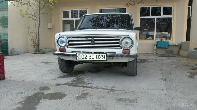LADA (VAZ) 21011 1981, 180,000 km - 1.3 l - Ucar